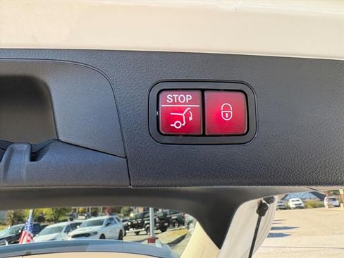 Used 2021 Mercedes-Benz GLC 300 image 22