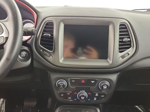 Used 2019 Jeep Compass Trailhawk image 13