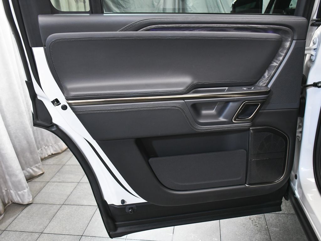 Used 2022 Rivian R1S Launch Edition Quad AWD/4WD image 12