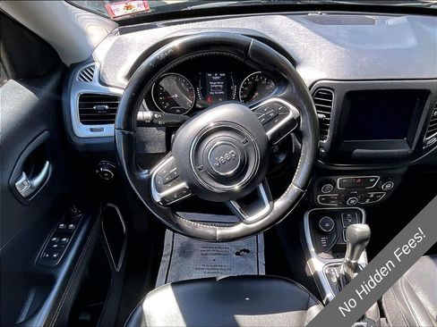 Used 2019 Jeep Compass Latitude w/ Cold Weather Group AWD/4WD image 5