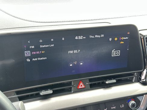 Certified 2024 Kia Sportage EX FWD image 12