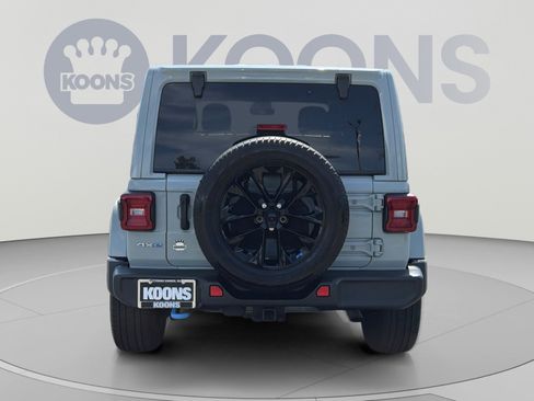 Used 2023 Jeep Wrangler Unlimited Sahara w/ Cold Weather Group AWD/4WD image 5