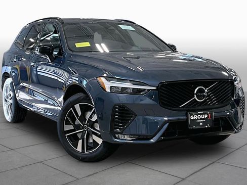 New 2026 Volvo XC60 B5 Plus w/ Protection Package Premier AWD/4WD image 17