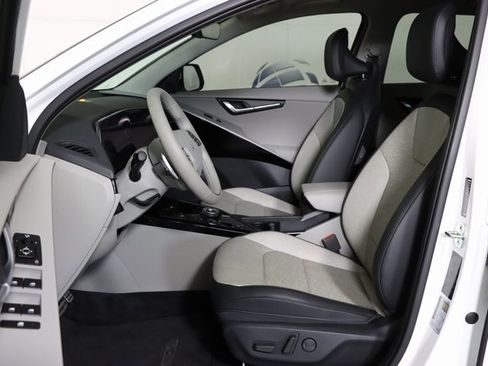 Used 2023 Kia Niro Wave image 18