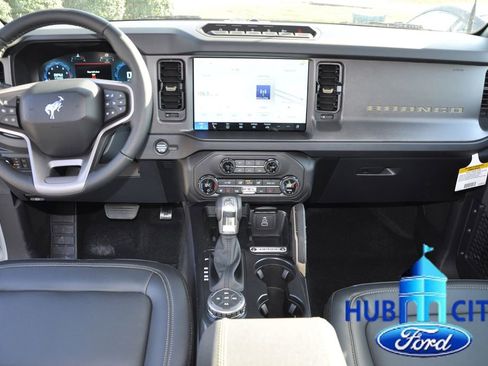 New 2026 Ford Bronco Badlands image 12