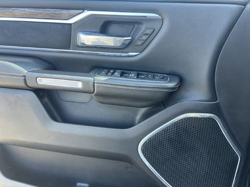 Used 2019 RAM 1500 Laramie AWD/4WD image 23