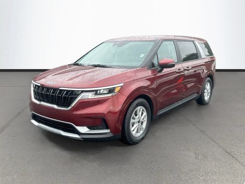 Used 2024 Kia Carnival LX FWD image 3