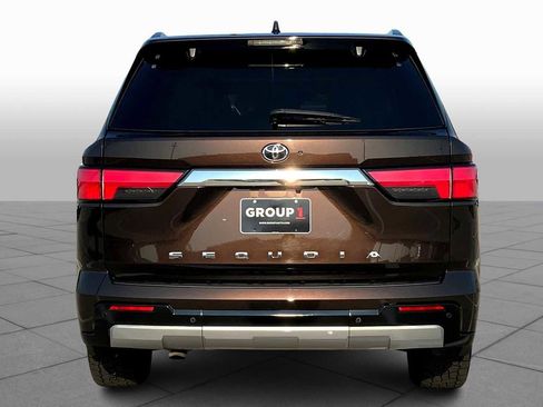 Used 2023 Toyota Sequoia Limited image 4