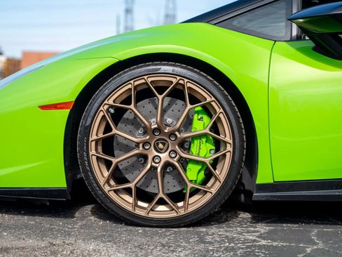 Used 2019 Lamborghini Huracan Performante image 9