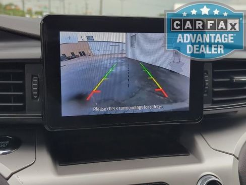 Used 2022 Ford Explorer XLT image 13