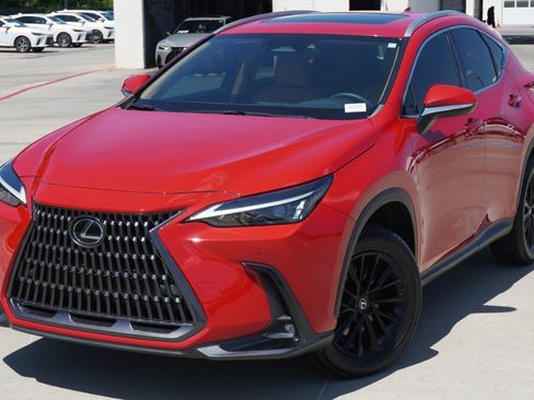 Used 2024 Lexus NX 250 FWD w/ Towing Package (2000 Lbs) image 2