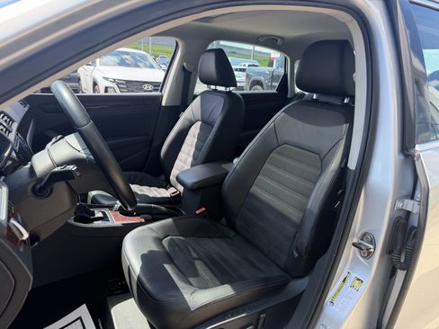 Used 2013 Volkswagen Passat TDI SEL Premium FWD image 27