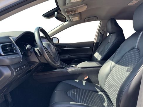 Used 2024 Toyota Camry SE w/ Convenience Package FWD image 10