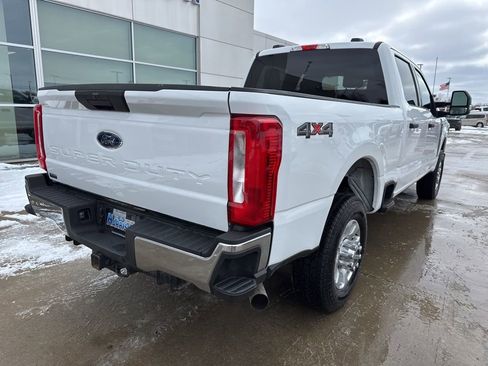 Used 2023 Ford F250 XLT image 5