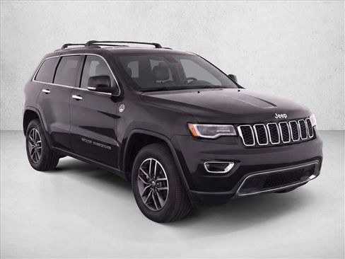 Used 2018 Jeep Grand Cherokee Limited w/ Luxury Group II AWD/4WD image 3