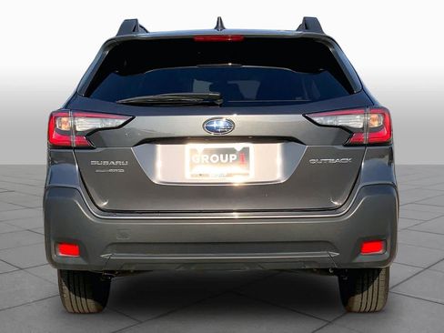 Used 2025 Subaru Outback Premium AWD/4WD image 5