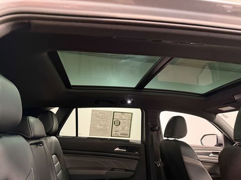 Used 2023 Volkswagen Atlas Cross Sport SEL Premium R-Line image 69