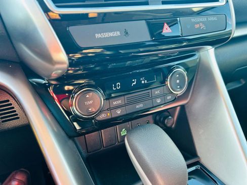 Used 2019 Mitsubishi Eclipse Cross LE image 26