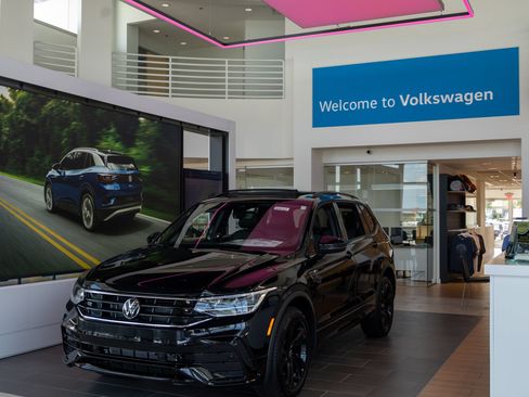 New 2025 Volkswagen Atlas SE FWD image 33