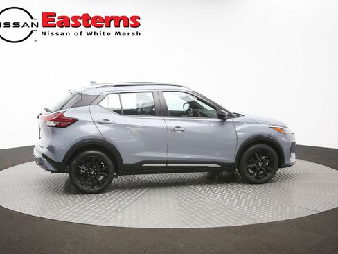 Used 2023 Nissan Kicks SR w/ SR Premium Package FWD image 43