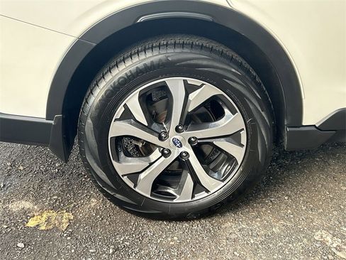 Certified 2022 Subaru Outback Limited image 12