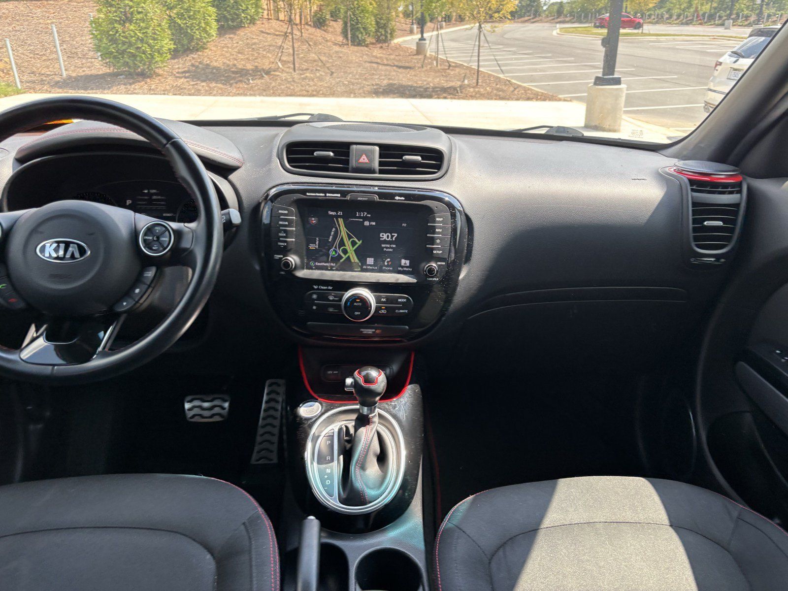 Used 2018 Kia Soul + FWD image 33