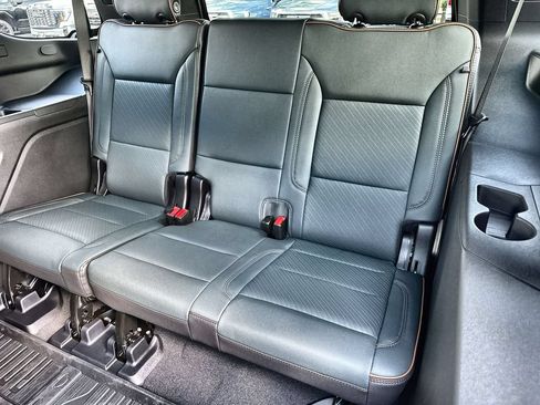 New 2026 GMC Yukon AT4 w/ AT4 Premium Plus Package AWD/4WD image 18