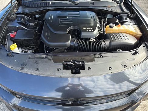 Used 2019 Dodge Charger SXT RWD image 23