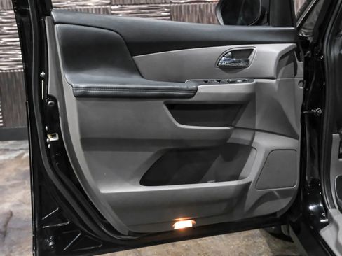 Used 2016 Honda Odyssey EX-L image 36