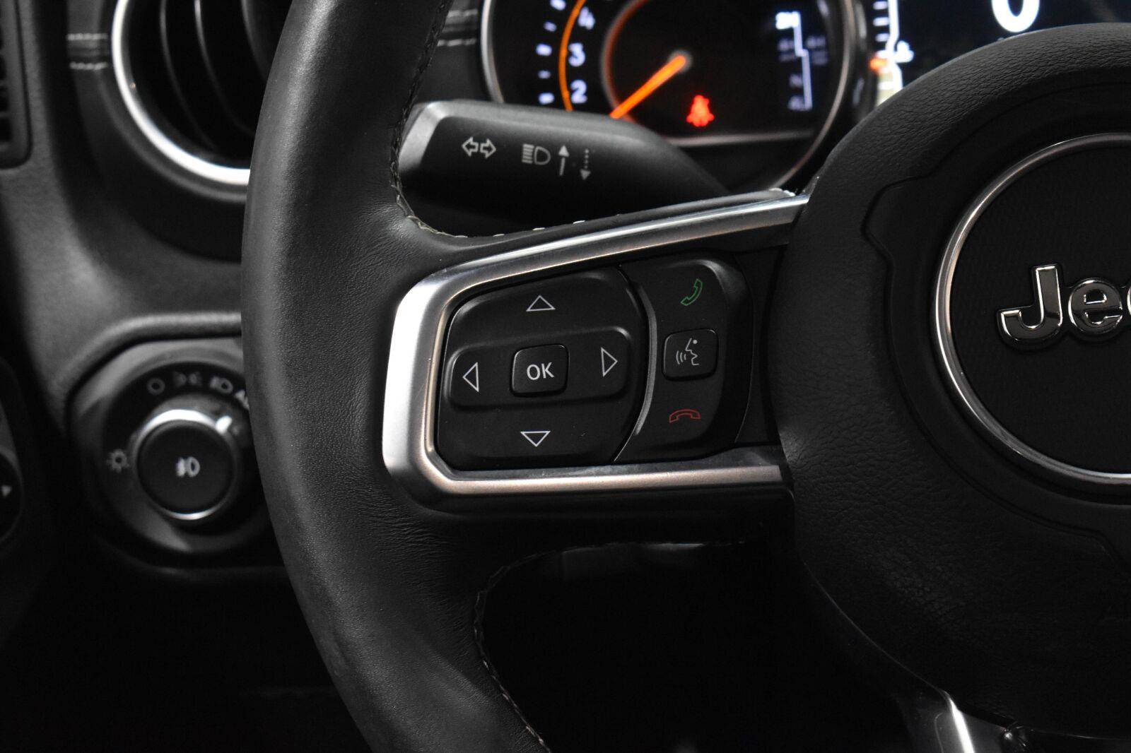 Used 2019 Jeep Wrangler Unlimited Sahara w/ Quick Order Package 24M Moab AWD/4WD image 7