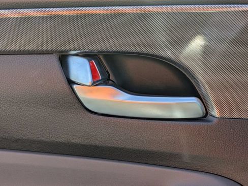 Used 2023 Hyundai Santa Fe SEL FWD image 15