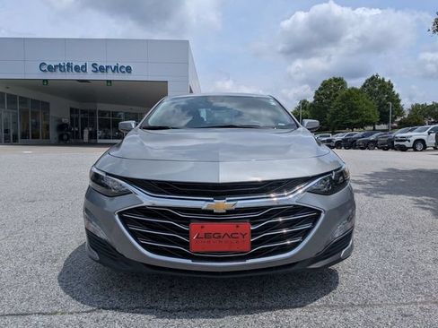 Used 2025 Chevrolet Malibu LT FWD image 3