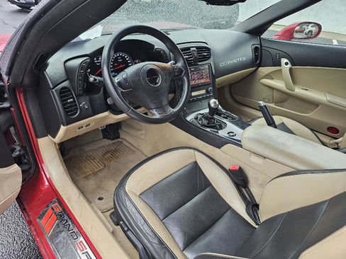 Used 2012 Chevrolet Corvette Grand Sport w/ 2LT Preferred Equipment Group RWD image 10