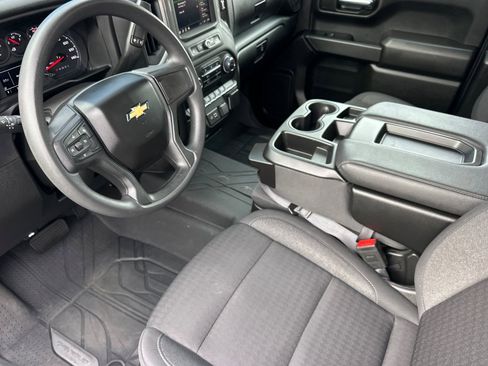 Used 2024 Chevrolet Silverado 1500 Custom image 10