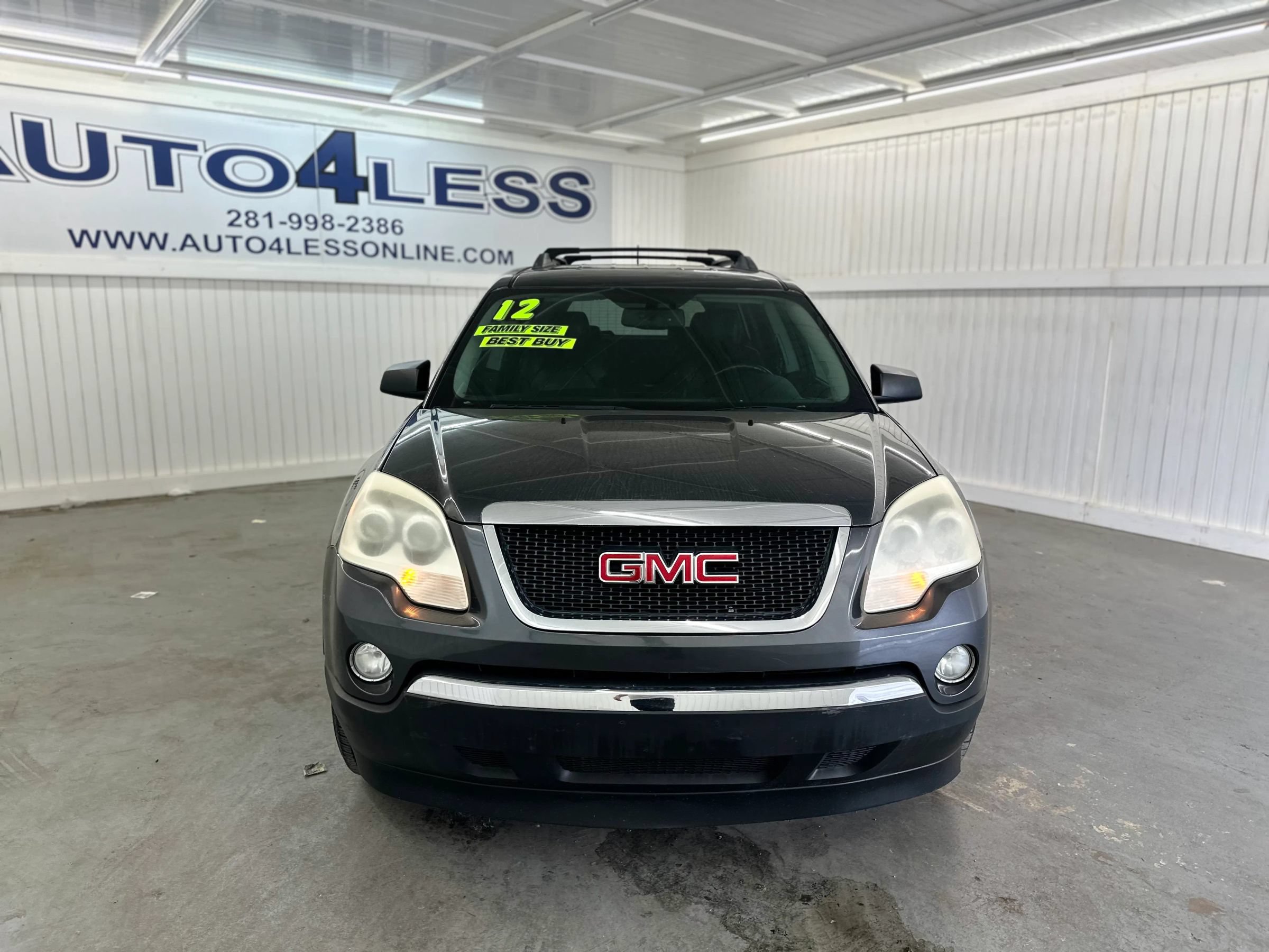 Used 2012 GMC Acadia SLE w/ LPO, 'HIT The Road' Package FWD image 2
