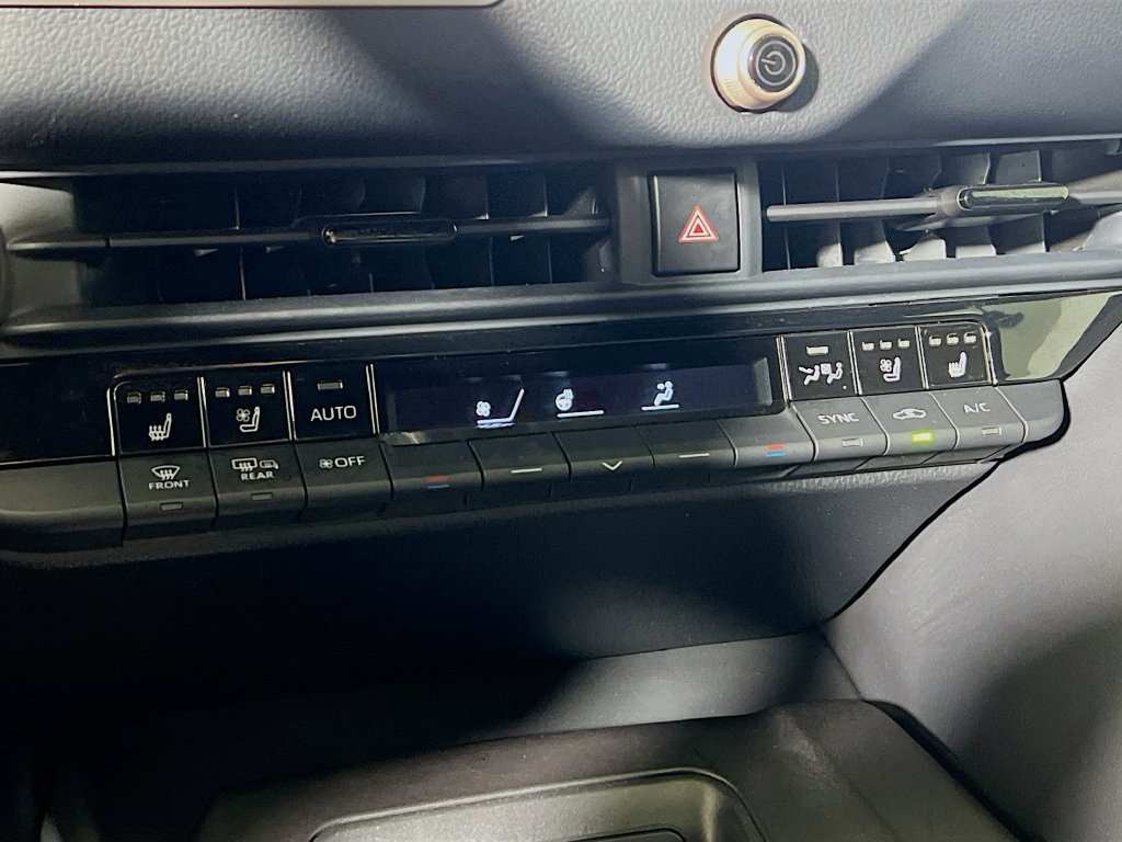Certified 2023 Toyota Crown Platinum AWD/4WD image 14