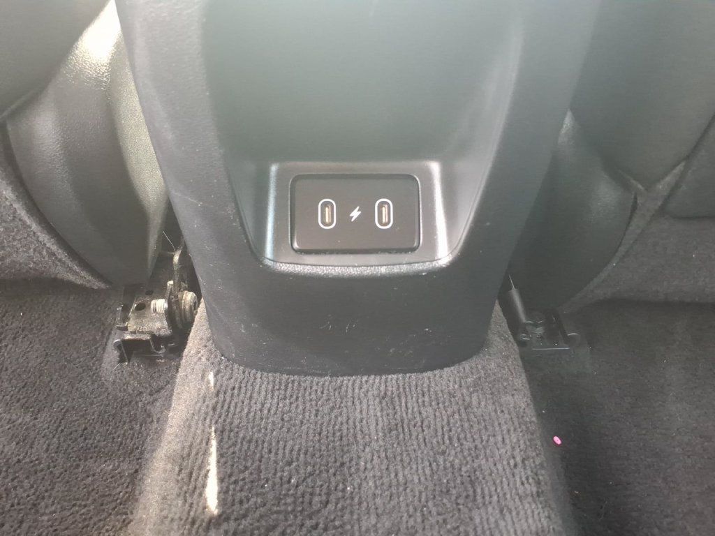 Used 2025 Hyundai Elantra SEL FWD image 13