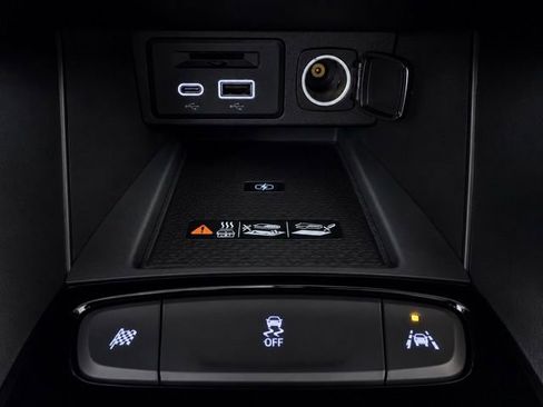 Used 2022 Chevrolet Bolt EUV Premier w/ Super Cruise Package FWD image 36