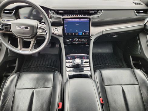 Used 2023 Jeep Grand Cherokee L Overland w/ Luxury Tech Group IV AWD/4WD image 24