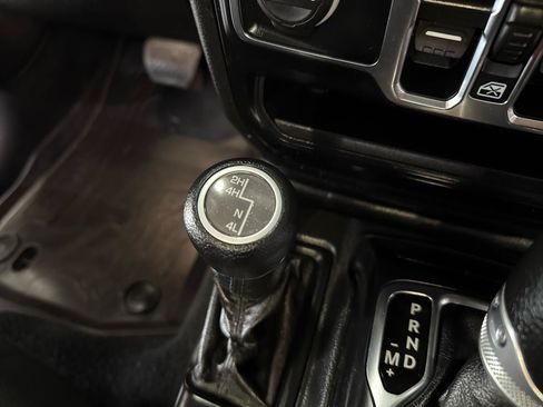Used 2022 Jeep Wrangler Unlimited Sport AWD/4WD image 57