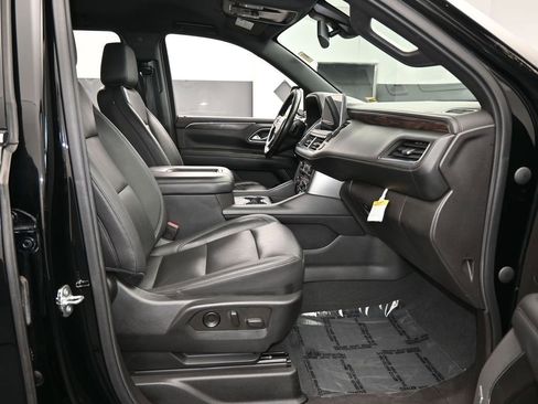 Used 2021 Chevrolet Suburban LT image 49