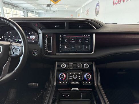 Certified 2023 GMC Yukon Denali Ultimate image 21