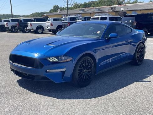Used 2018 Ford Mustang Coupe RWD image 7