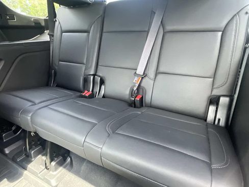 Used 2022 Chevrolet Tahoe LT w/ Luxury Package RWD image 11