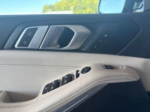 Used 2022 BMW X5 sDrive40i w/ M Sport Package RWD image 28