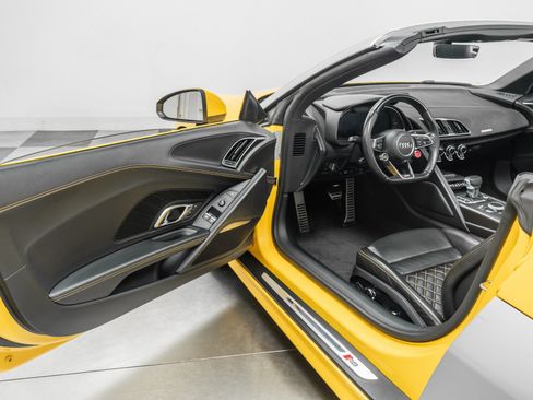 Used 2018 Audi R8 V10 AWD/4WD image 22