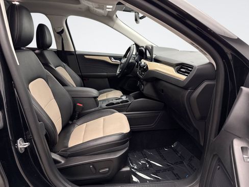 Used 2022 Ford Escape Titanium w/ Titanium Elite Package AWD/4WD image 19