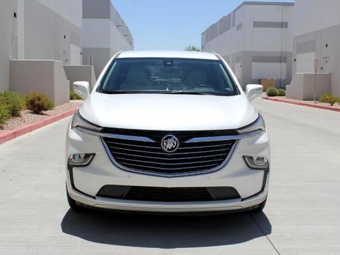 Used 2023 Buick Enclave Essence w/ Sound and Sites Package image 2