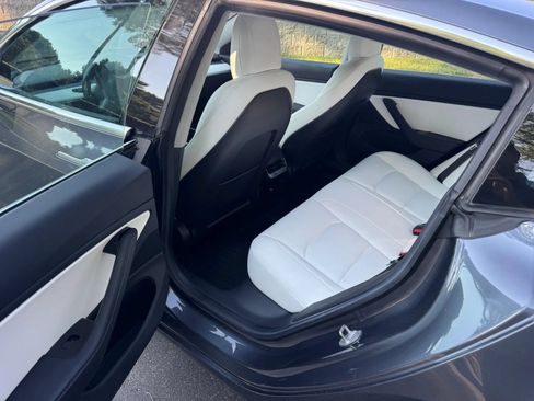 Used 2018 Tesla Model 3 Long Range AWD/4WD image 9