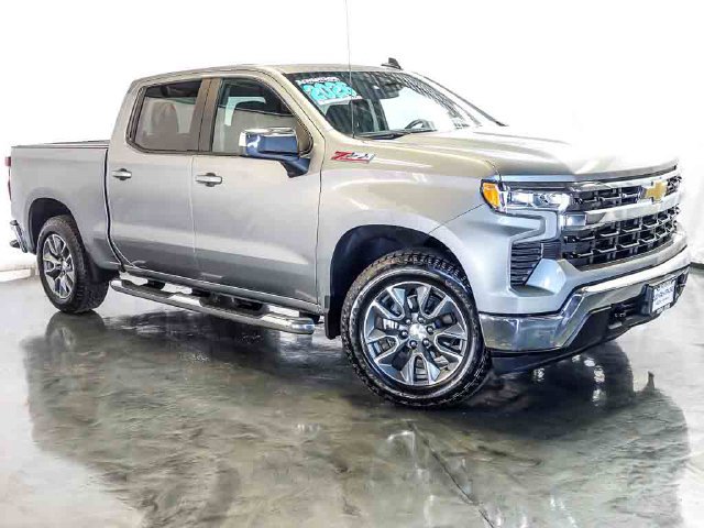 Certified 2026 Chevrolet Silverado 1500 LT AWD/4WD image 2